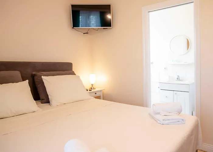 Mijajov Dvor 3* Sumartin